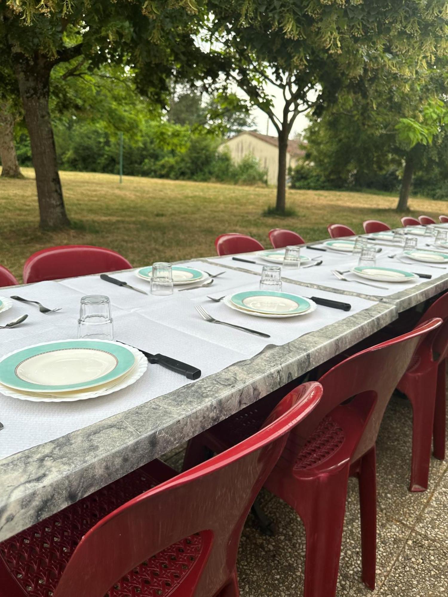 Auberge De Jeunesse Hi פואטייה מראה חיצוני תמונה